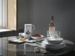 Royal Copenhagen Sort Mega Riflet Firkantet Asiet -Royal Copenhagen 3990 2c09ccf6 b34a 4361 9024 214f90e920c2