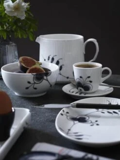 Royal Copenhagen Sort Mega Riflet Asiet -Royal Copenhagen 3990 86d7cdb1 9cc6 4317 8473 d0592a31607f