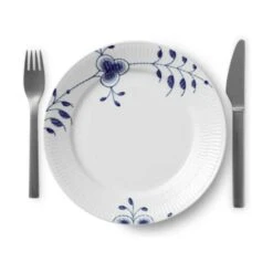 Royal Copenhagen Blå Mega Riflet Tallerken #8 -Royal Copenhagen 3990 a241cb6e a425 4f73 80a7 52b405e5a9f6